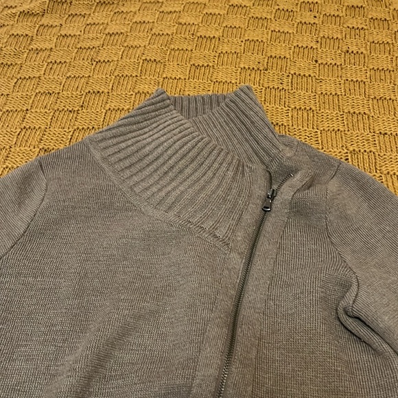 Beautiful Athleta Cold weather sweater - Picture 3 of 8